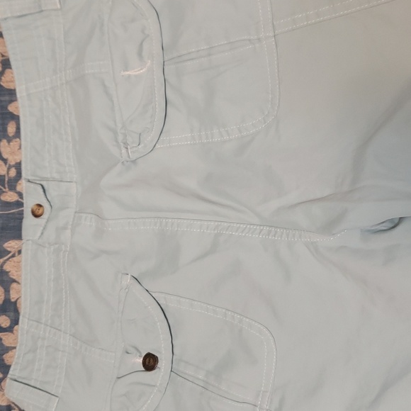 Shorts - Picture 2 of 3